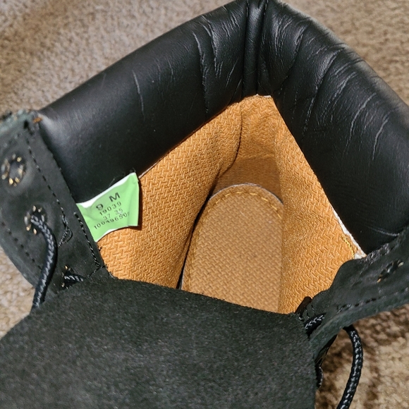 Timberland Boots - Picture 3 of 3